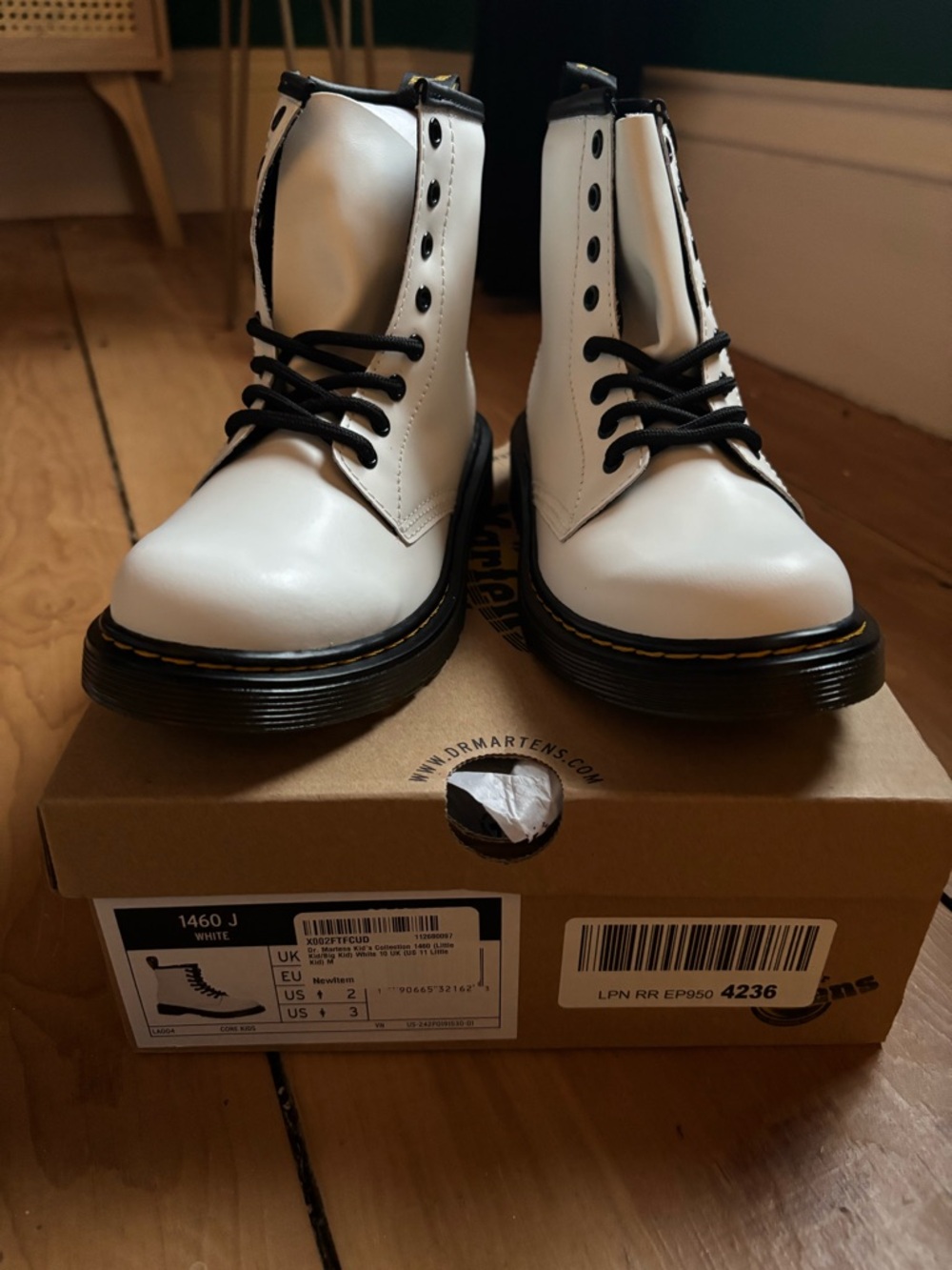 NWT/Box Kids Dr. Martens White Leather Lace-Up Combat Boots with Black Laces